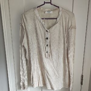 Zenana Womens Sz Medium Long Sleeve Waffle Knit Shirt With Buttons. Gorgeous